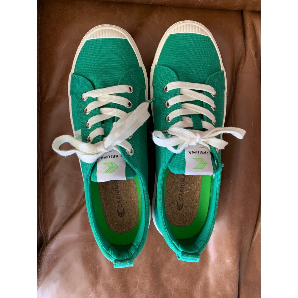 Cariuma OCA organic canvas green sneakers natural rubber size 9 NWOT